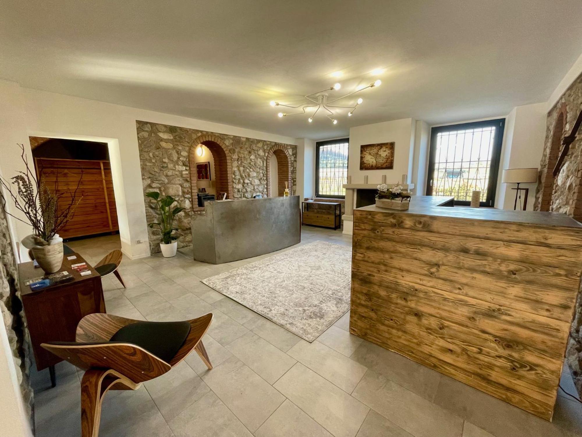 Agriturismo Al Mancino 로나토 외부 사진